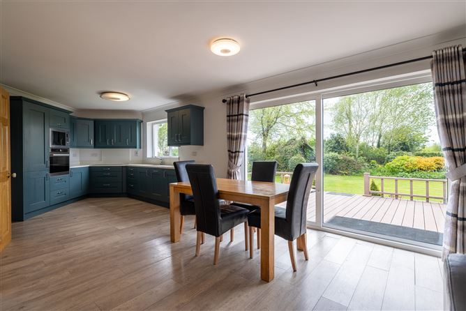 https://photos-a.propertyimages.ie/media/4/7/1/4999174/2c6daf00-9a8f-4ab5-9ae0-4d6f039a6170_l.jpg