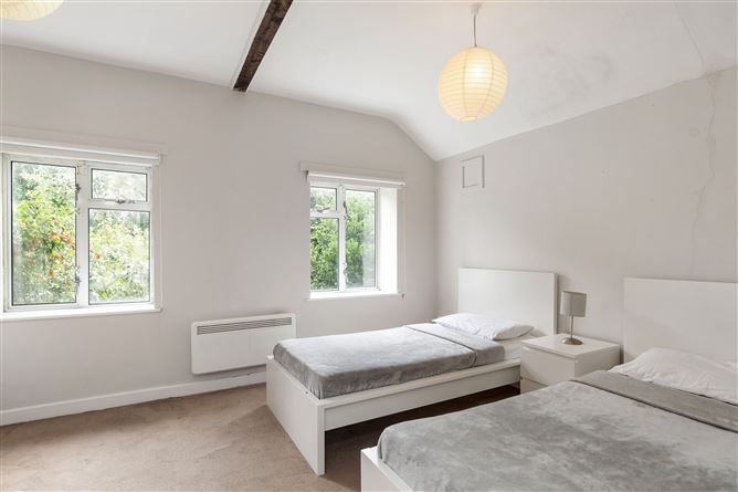 Photo 9 of 13 — 17 Heytesbury Lane, Ballsbridge, Dublin 4