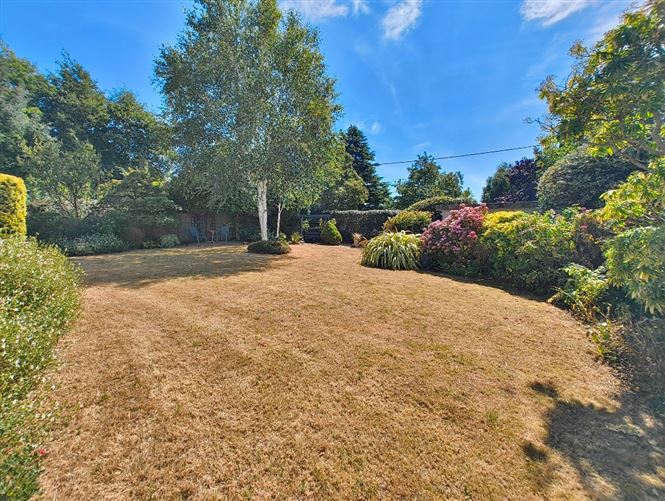 Photo 28 of 33 — 4 Coundon Court, Killiney Avenue, Killiney, County Dublin