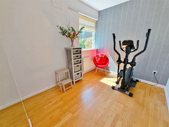 Photo 22 of 33 — 4 Coundon Court, Killiney Avenue, Killiney, County Dublin