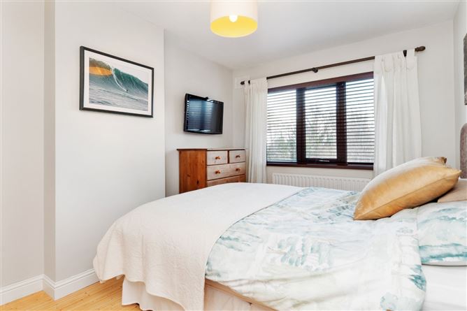 12 Woodstock Park, Knocklyon, Dublin 16
