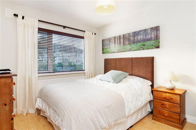 12 Woodstock Park, Knocklyon, Dublin 16