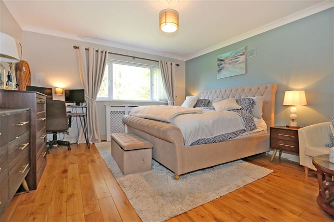 9 Castlebank, Ardnacrusha, Co. Clare