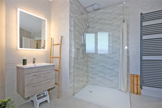 9 Castlebank, Ardnacrusha, Co. Clare