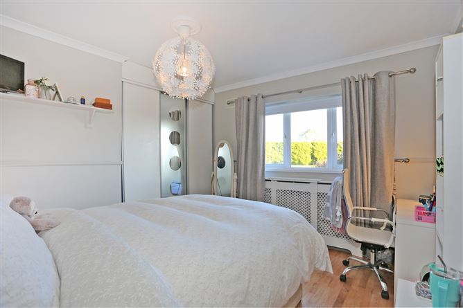 9 Castlebank, Ardnacrusha, Co. Clare