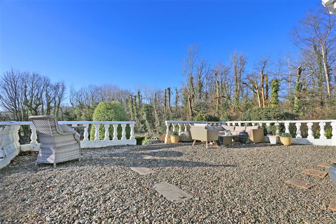 9 Castlebank, Ardnacrusha, Co. Clare