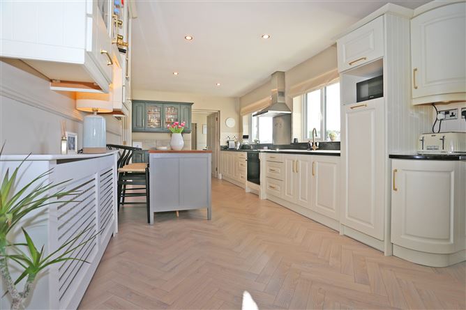 9 Castlebank, Ardnacrusha, Co. Clare