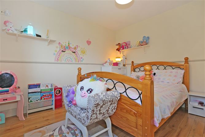 9 Castlebank, Ardnacrusha, Co. Clare