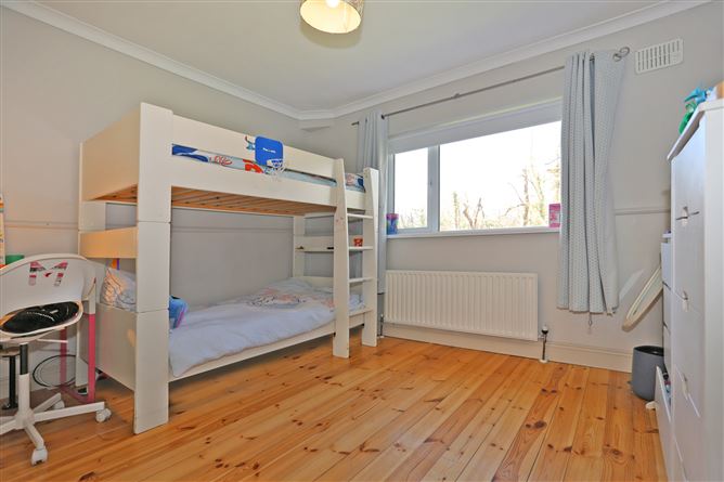 9 Castlebank, Ardnacrusha, Co. Clare