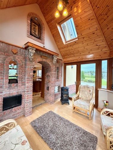 Woodvilla House, Ballygamboon, Castlemaine, Kerry