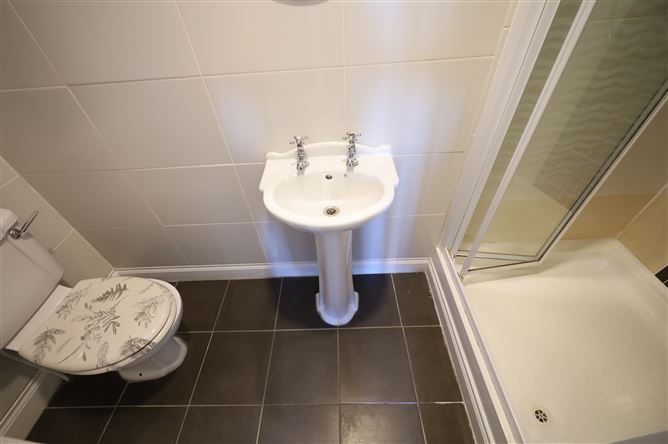 202 Brightwater, Crosshaven, Cork