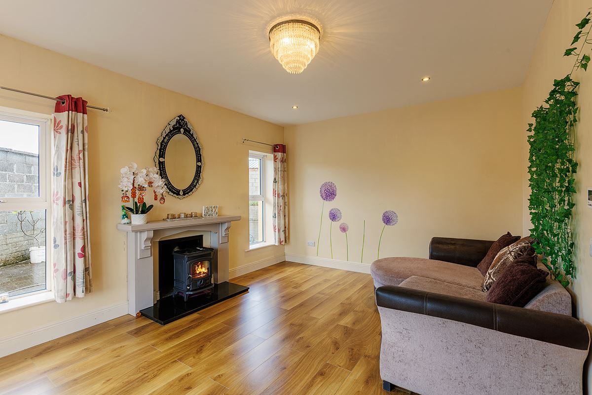 38 Railway Gardens, Lismore, Waterford