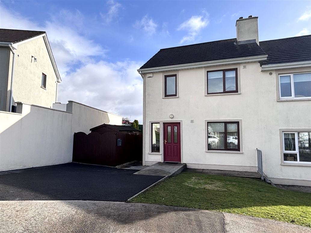 32 Black Oak Rise, Barrack Hill, Newport