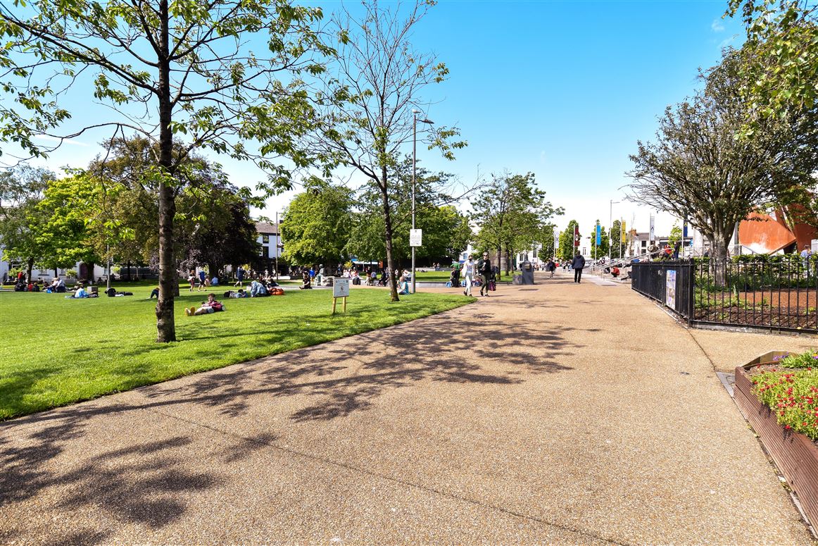 Townhouse 25, Eyre Square Centre, Eyre Square, Galway