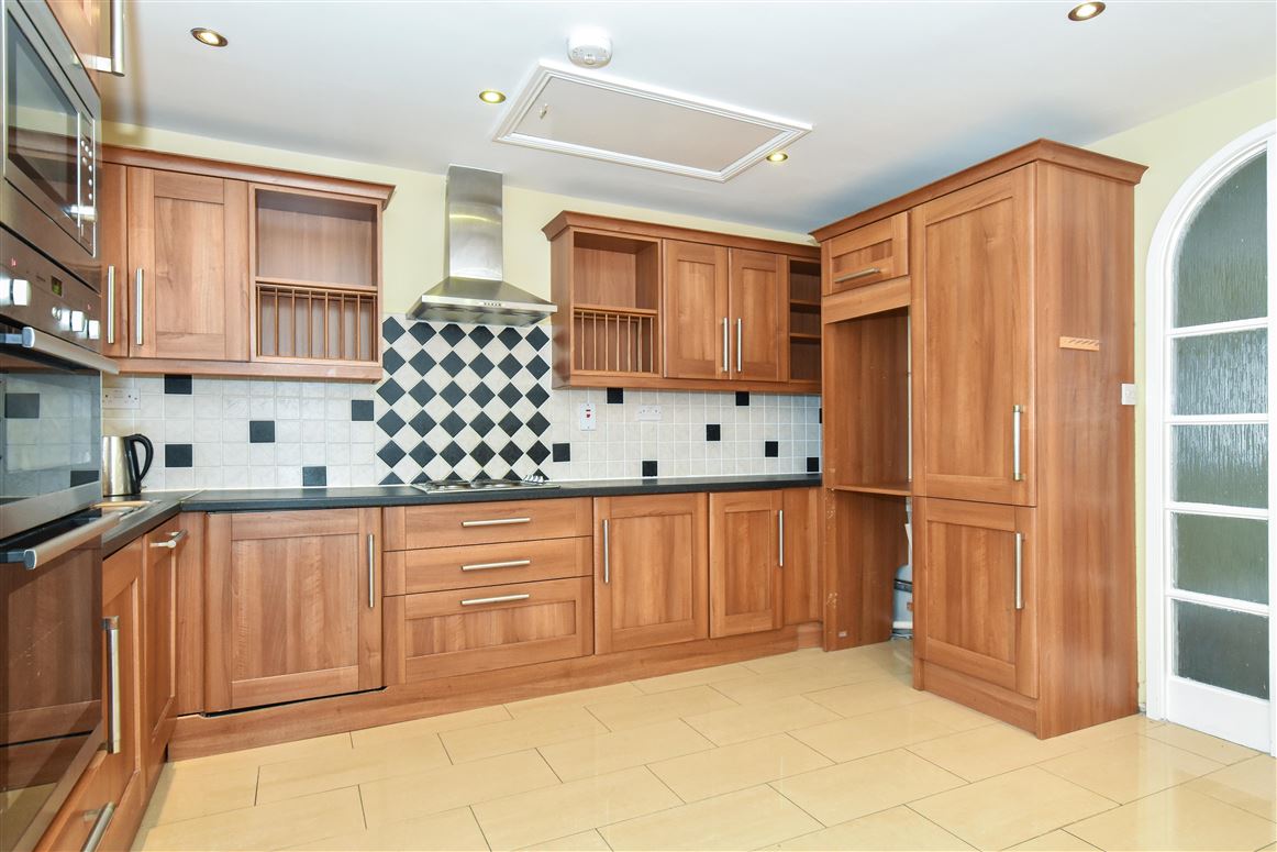 Townhouse 25, Eyre Square Centre, Eyre Square, Galway