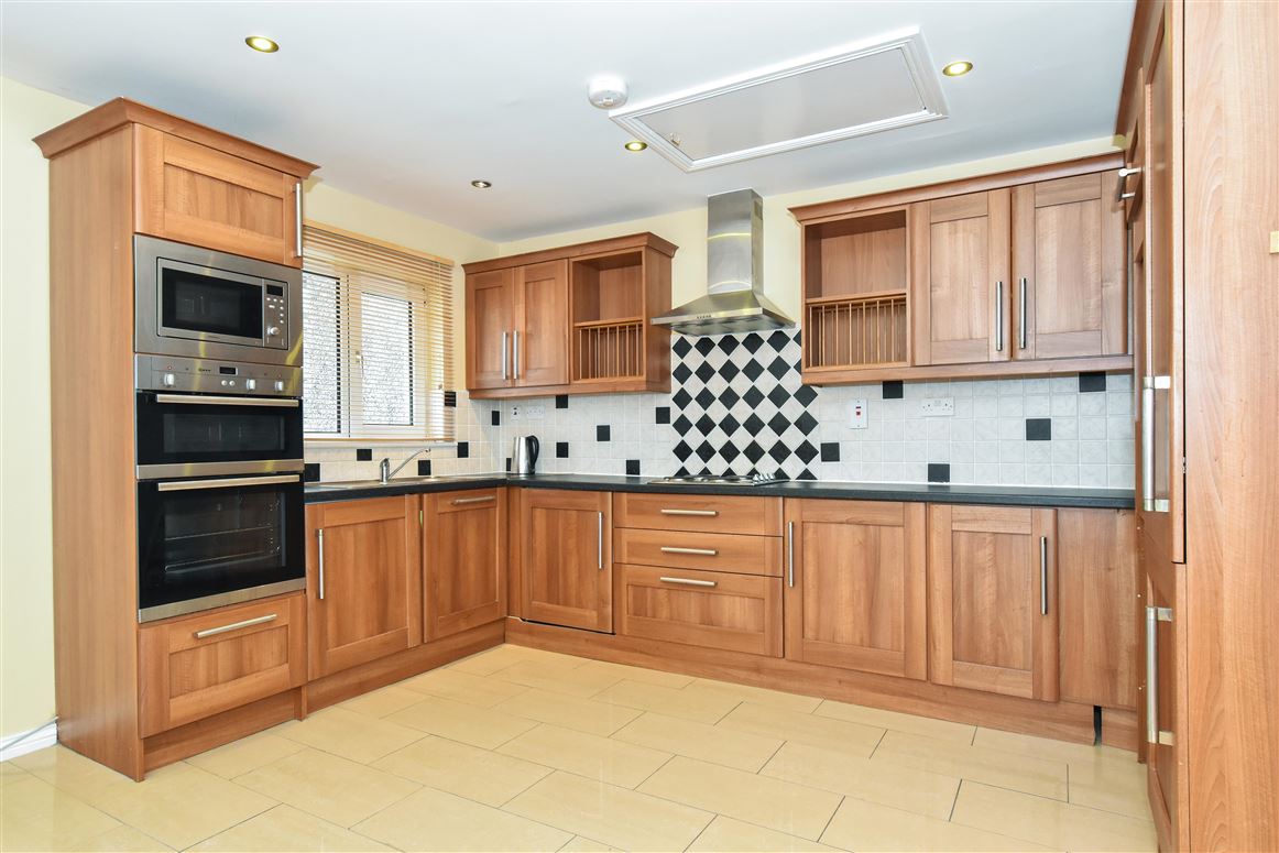 Townhouse 25, Eyre Square Centre, Eyre Square, Galway