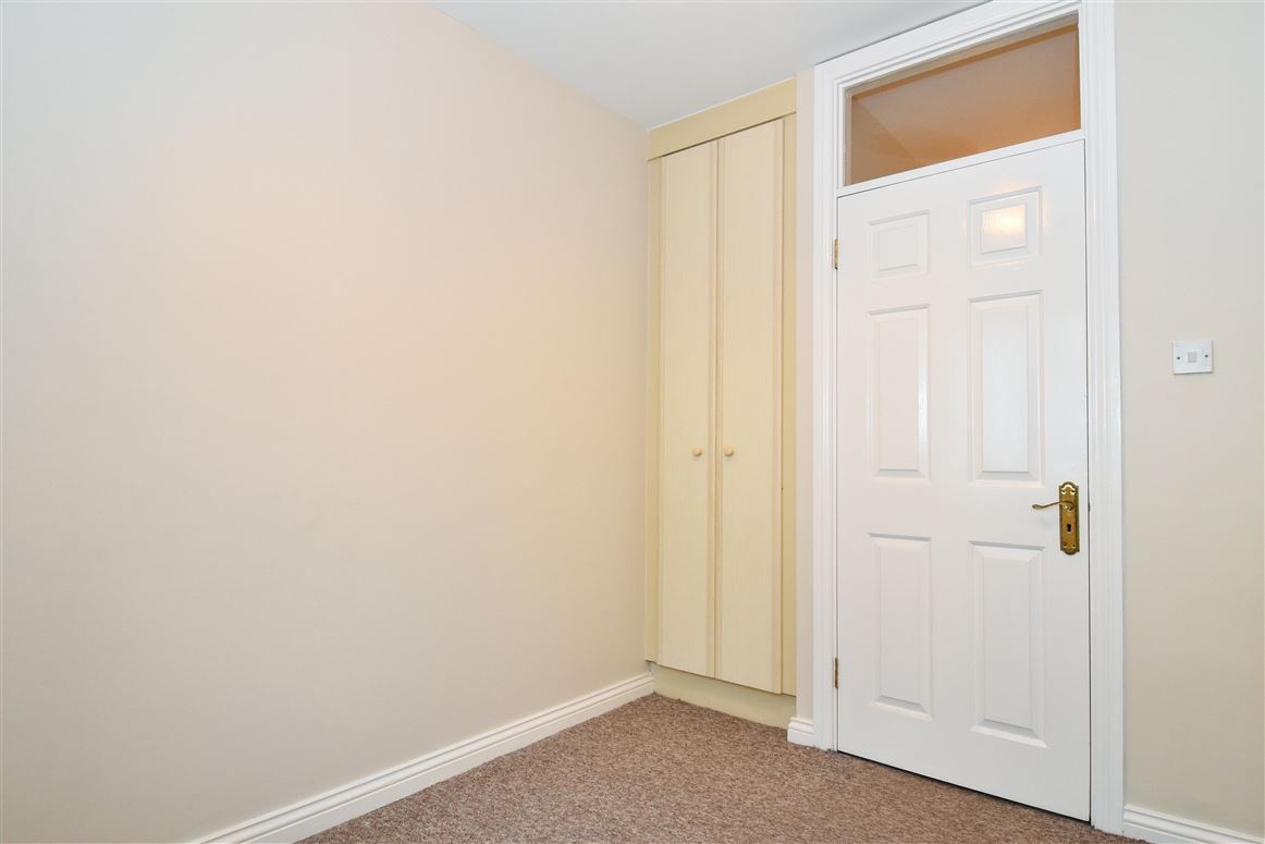 Townhouse 25, Eyre Square Centre, Eyre Square, Galway