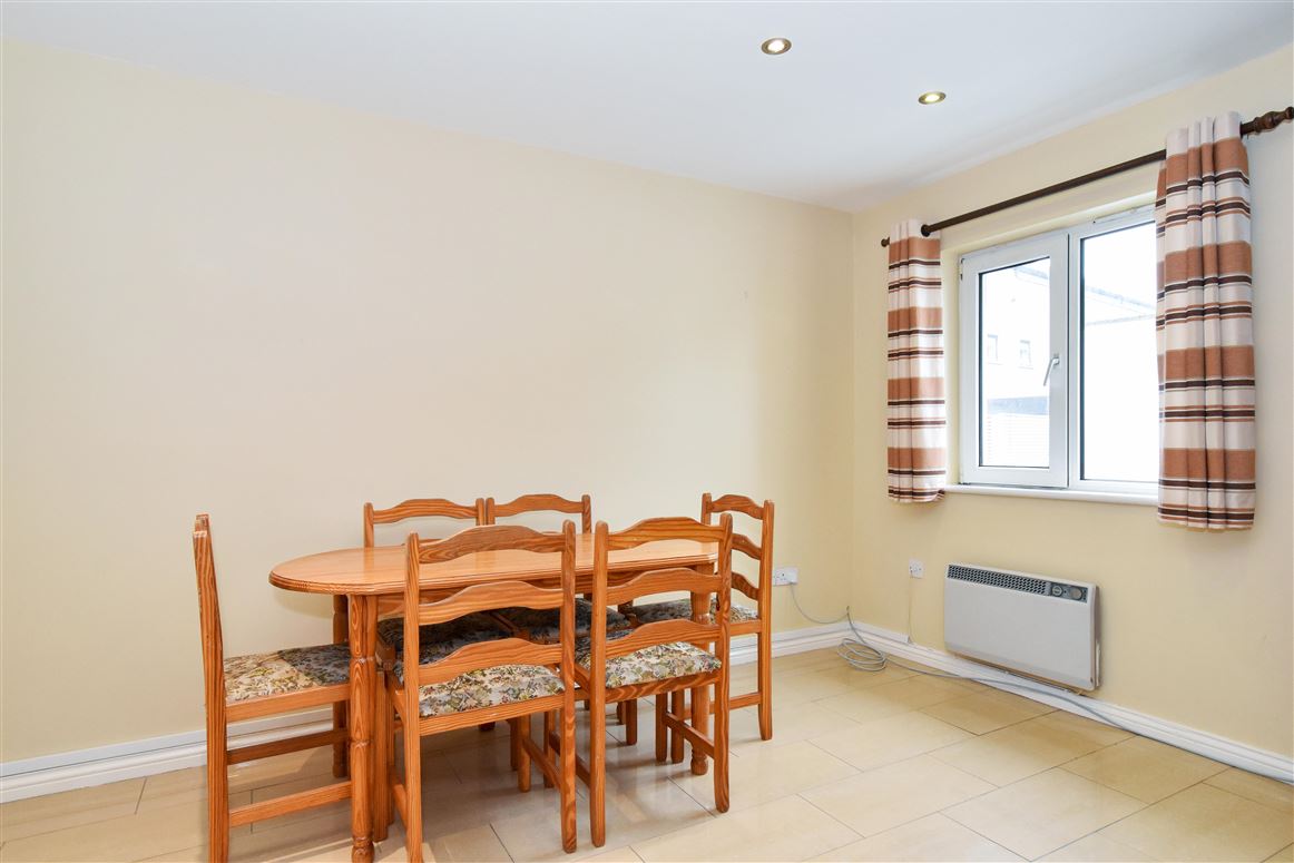 Townhouse 25, Eyre Square Centre, Eyre Square, Galway