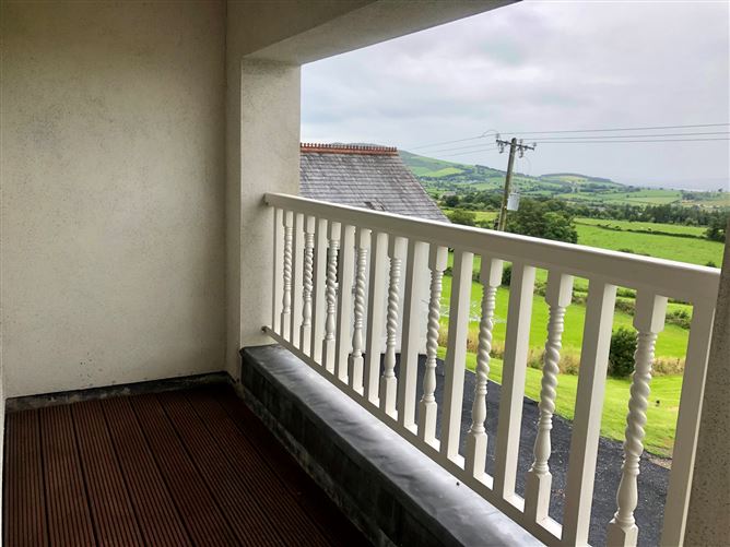 https://photos-a.propertyimages.ie/media/4/7/3/4956374/138ae63a-5777-412f-ae5e-4a7bffc21d14_l.jpeg