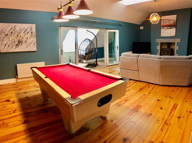 https://photos-a.propertyimages.ie/media/4/7/3/4956374/138ae63a-5777-412f-ae5e-4a7bffc21d14_l.jpeg