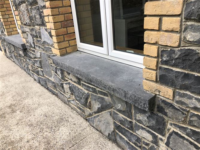 https://photos-a.propertyimages.ie/media/4/7/3/4956374/138ae63a-5777-412f-ae5e-4a7bffc21d14_l.jpeg