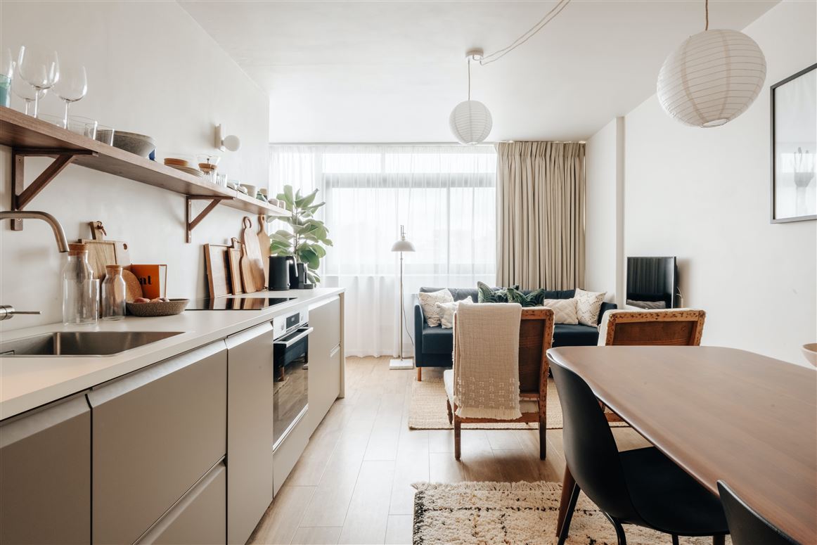 The Overturned Teacup,London,Greater London,United Kingdom