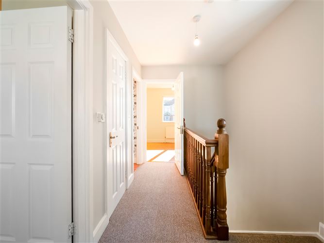 16 Bellevue Heights, New Ross, Wexford