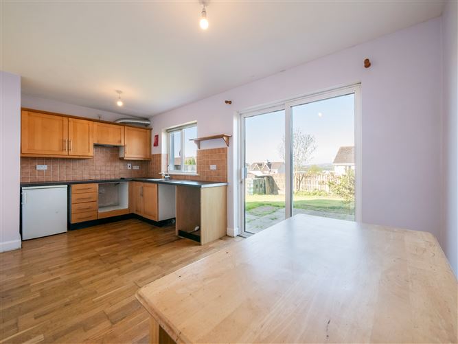 16 Bellevue Heights, New Ross, Wexford