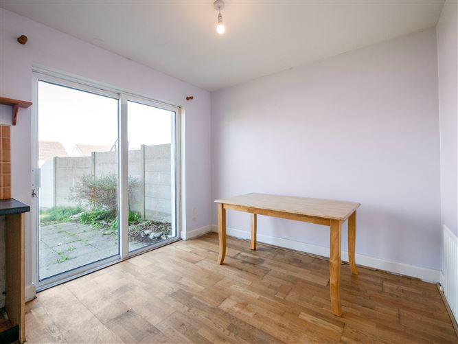 16 Bellevue Heights, New Ross, Wexford