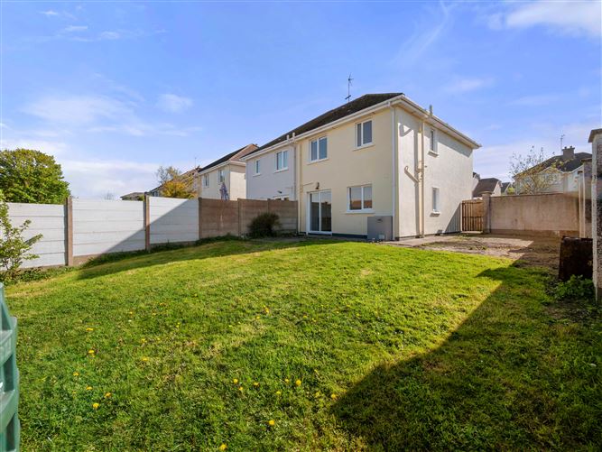16 Bellevue Heights, New Ross, Wexford