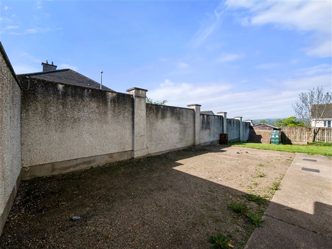 16 Bellevue Heights, New Ross, Wexford