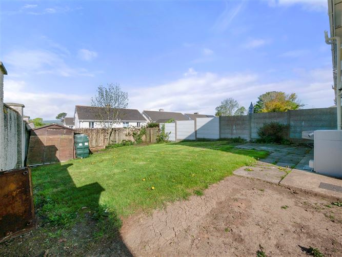 16 Bellevue Heights, New Ross, Wexford