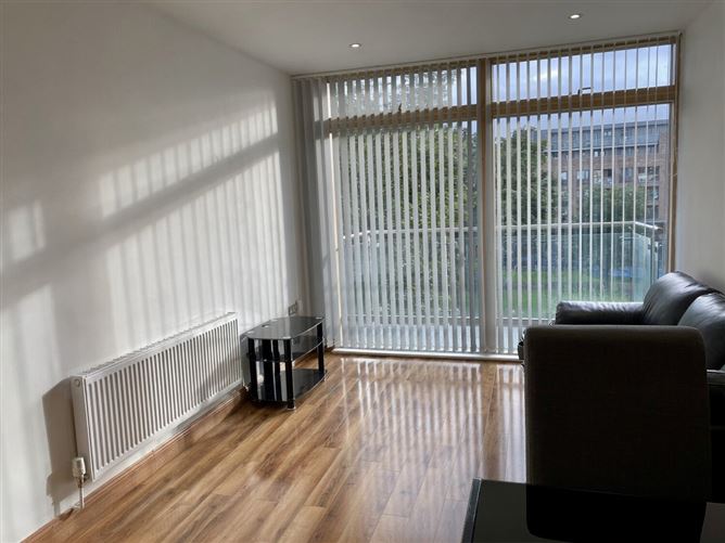 https://photos-a.propertyimages.ie/media/4/7/3/5012374/e0fec087-a882-4613-b61c-6ed612979047_l.jpg