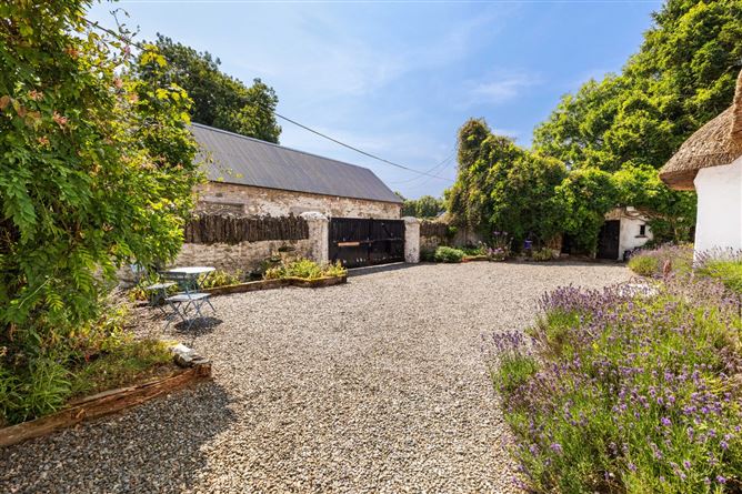https://photos-a.propertyimages.ie/media/4/7/3/5015374/ad582e78-d07b-45c4-b18f-bd2489fe47bf_l.jpg