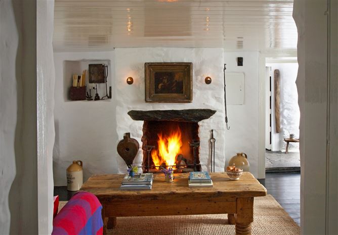 https://photos-a.propertyimages.ie/media/4/7/3/5015374/ad582e78-d07b-45c4-b18f-bd2489fe47bf_l.jpg