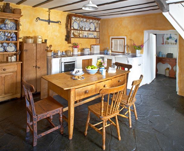 https://photos-a.propertyimages.ie/media/4/7/3/5015374/ad582e78-d07b-45c4-b18f-bd2489fe47bf_l.jpg