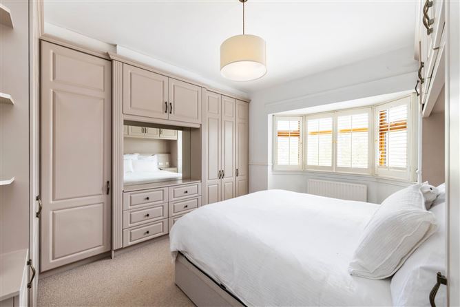 Photo 9 of 17 — 17 Kincora Drive, Clontarf, Dublin 3