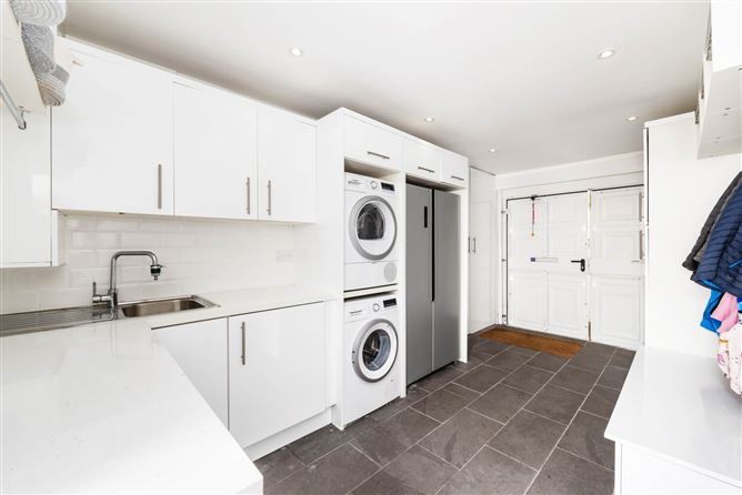Photo 12 of 17 — 17 Kincora Drive, Clontarf, Dublin 3