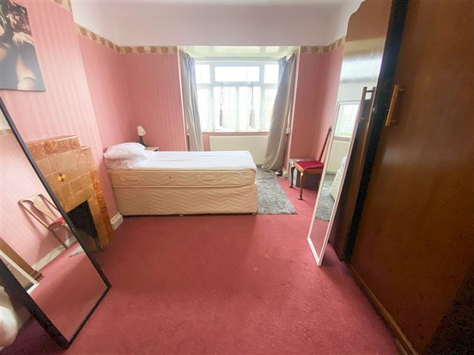 267 Collins Avenue, Whitehall, Dublin 9