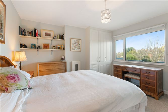 49 Dundela Park, Sandycove, County Dublin
