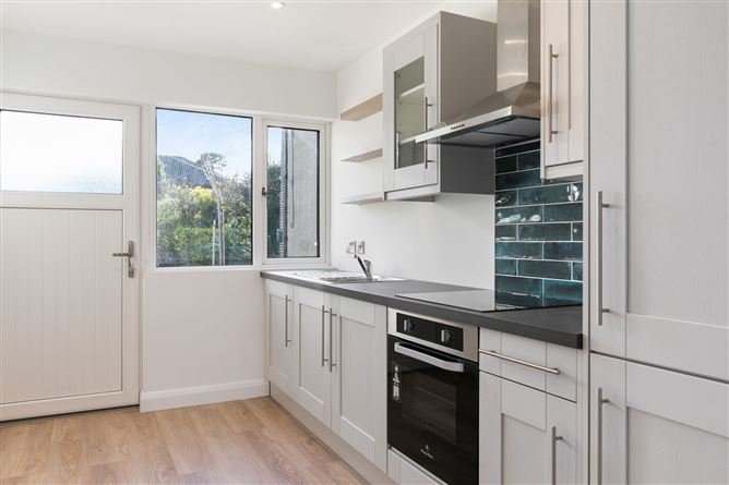 49 Dundela Park, Sandycove, County Dublin