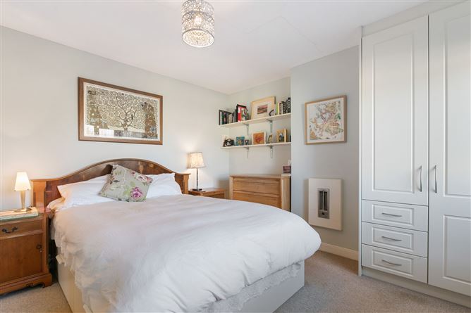 49 Dundela Park, Sandycove, County Dublin
