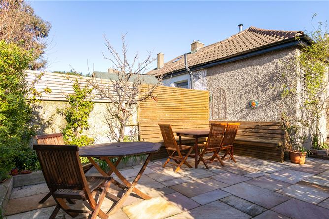 49 Dundela Park, Sandycove, County Dublin