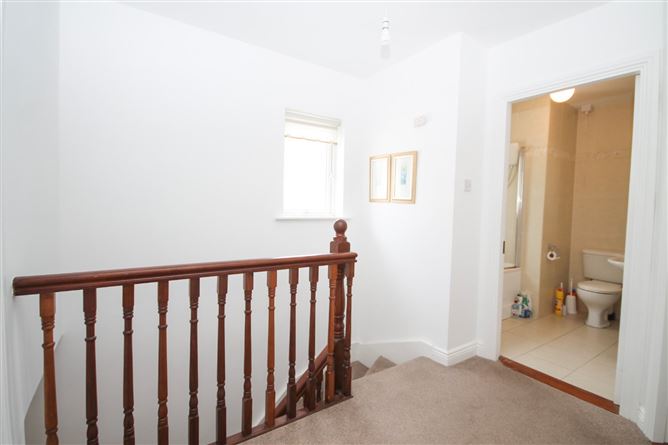 17 Woodstown Lane, Knocklyon, Dublin 16