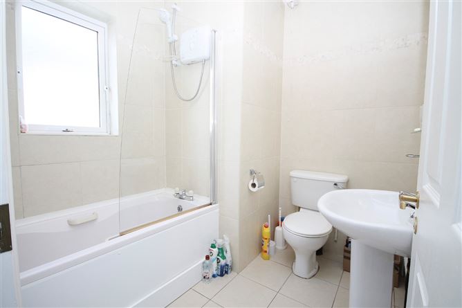 17 Woodstown Lane, Knocklyon, Dublin 16