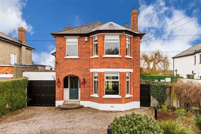 https://photos-a.propertyimages.ie/media/4/7/4/4907474/3bf9b551-1d0d-4a76-9ced-16e4cf6c7e6f_l.jpg