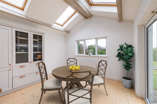 https://photos-a.propertyimages.ie/media/4/7/4/4907474/3bf9b551-1d0d-4a76-9ced-16e4cf6c7e6f_l.jpg