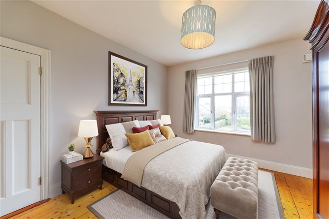 https://photos-a.propertyimages.ie/media/4/7/4/4907474/3bf9b551-1d0d-4a76-9ced-16e4cf6c7e6f_l.jpg