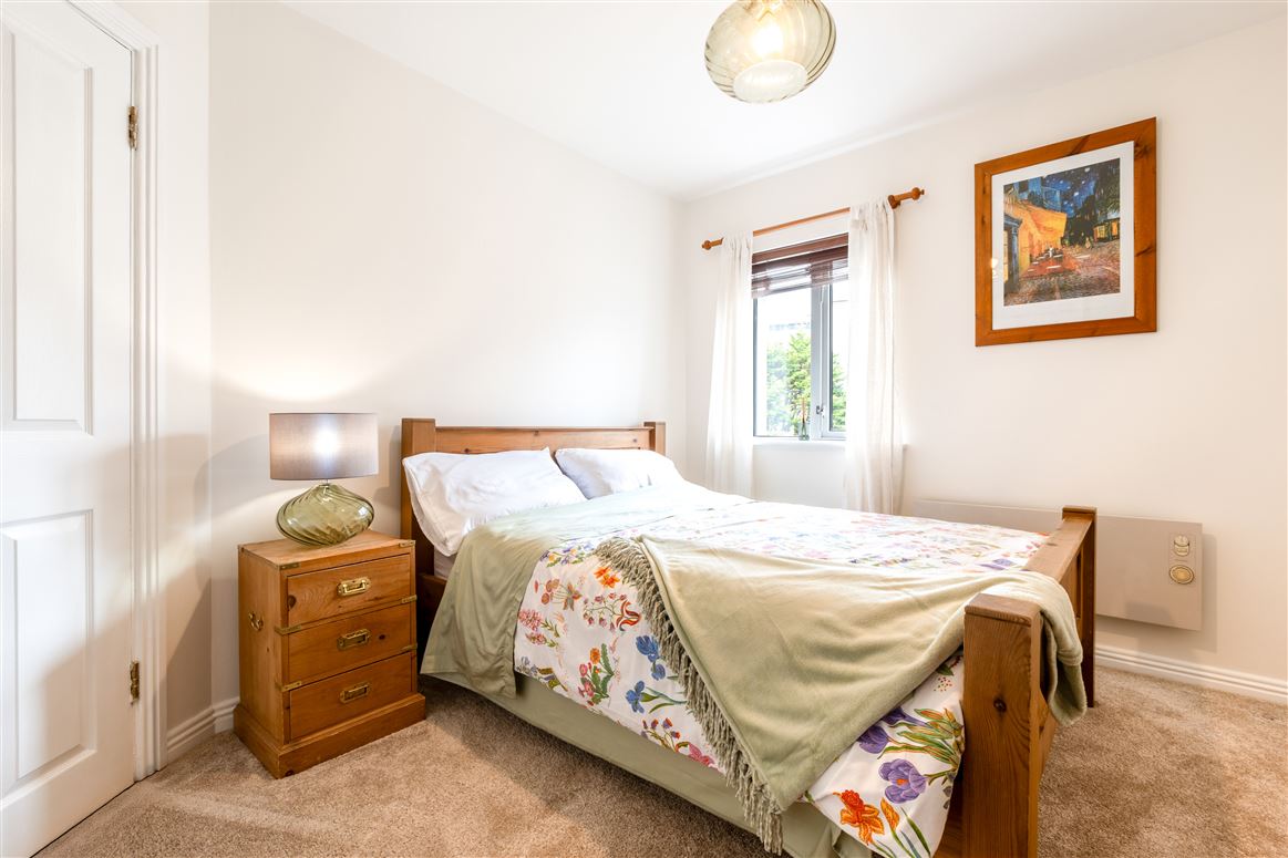20 St Bridgets Place, Galway 20 St Bridgets Place, Galway