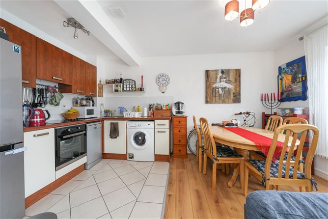 15 Marlfield Terrace, Kiltipper, Dublin 24